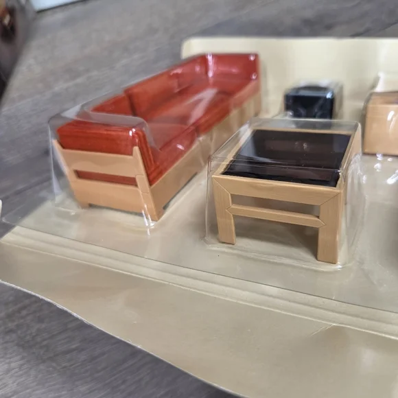 Vintage Tomy Smaller Homes Contemporary Miniature Living Room Furniture Set - Picture 12 of 16